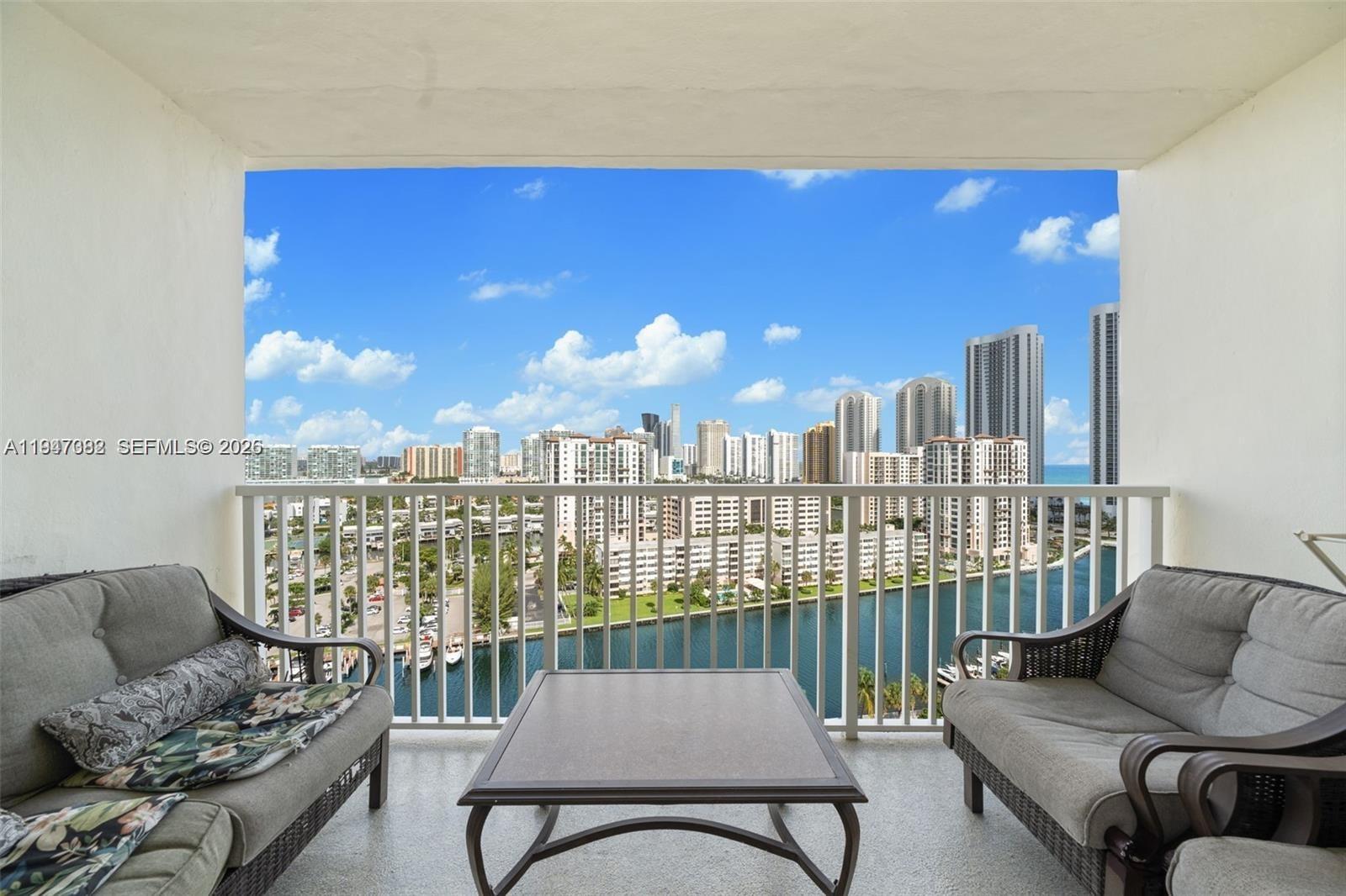ARLEN HOUSE CONDO - Residential