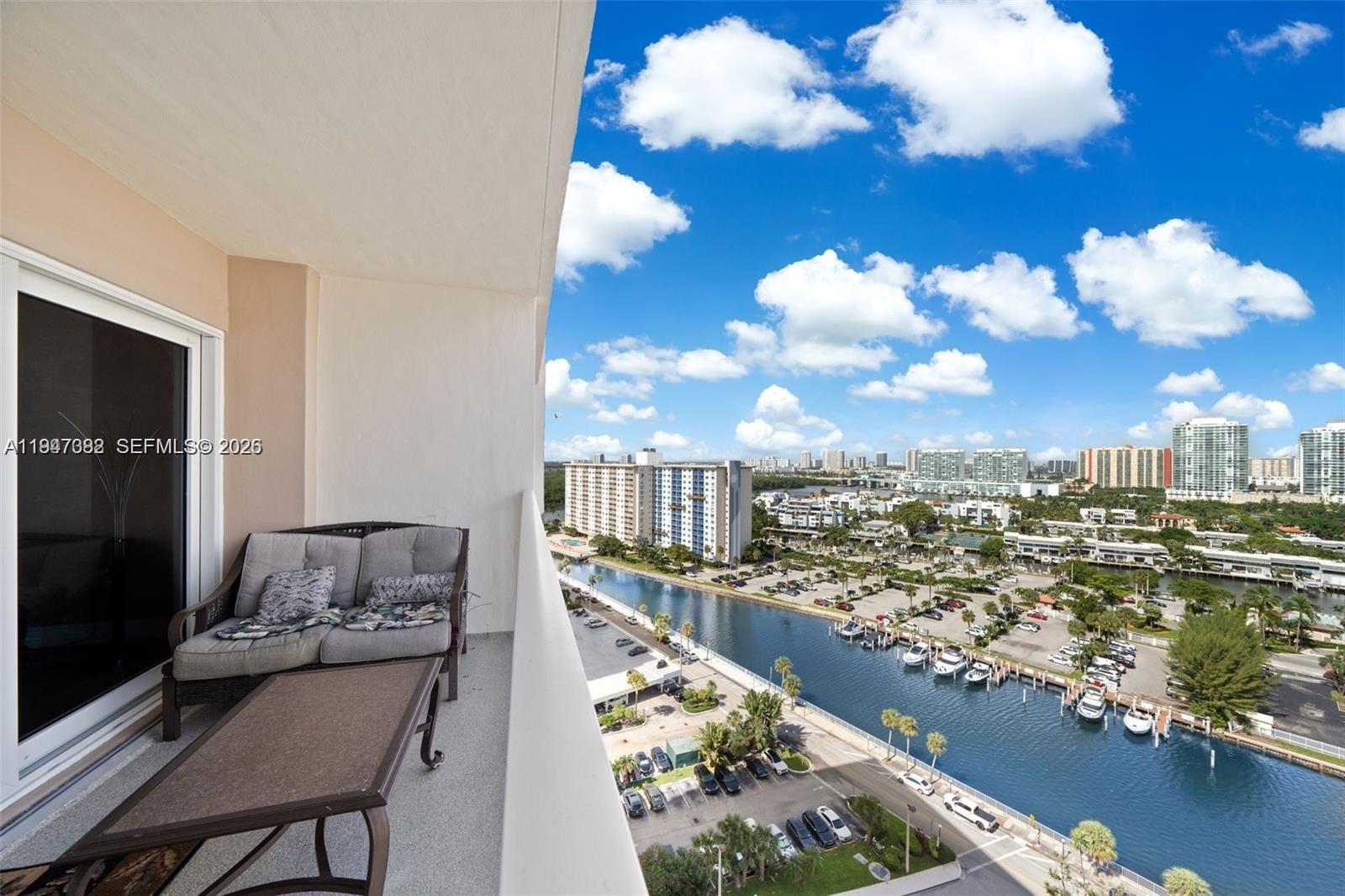 ARLEN HOUSE CONDO - Residential