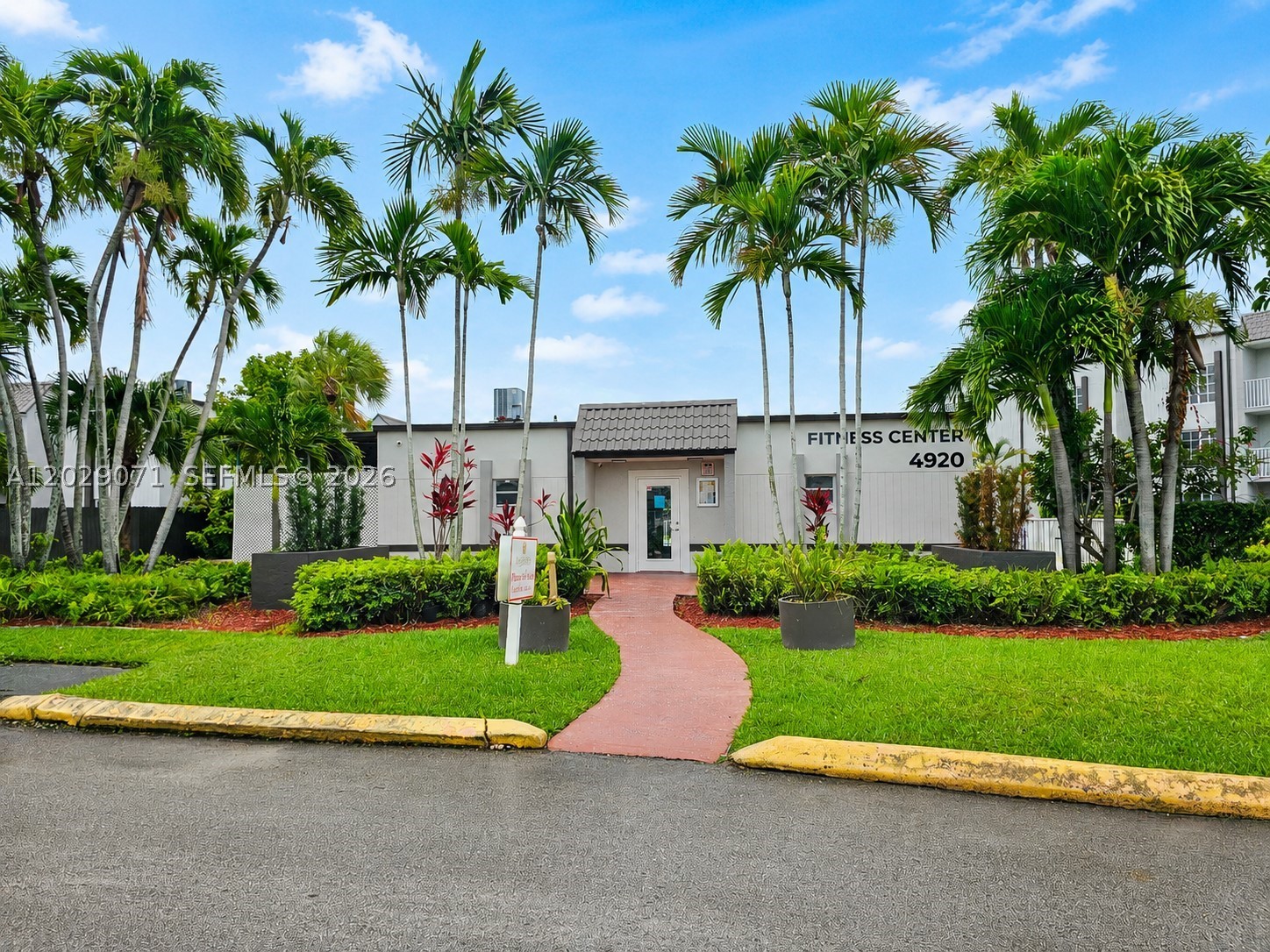 DORAL GARDENS II CONDO - Residential Lease