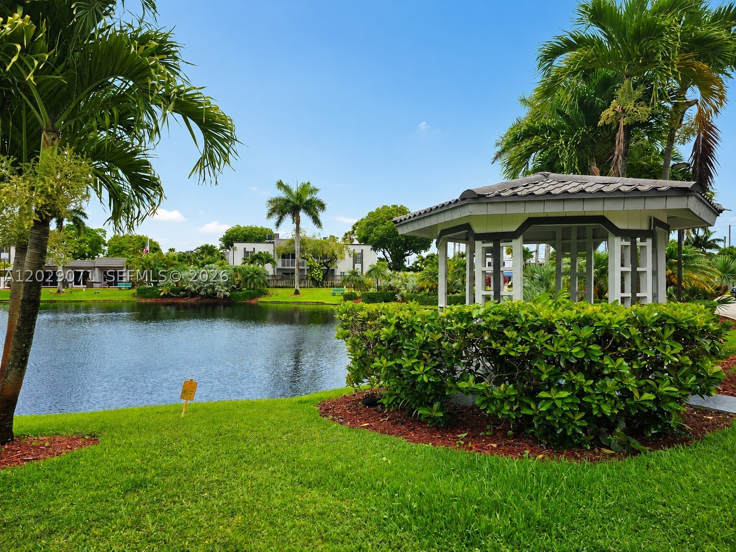 DORAL GARDENS II CONDO - Residential Lease