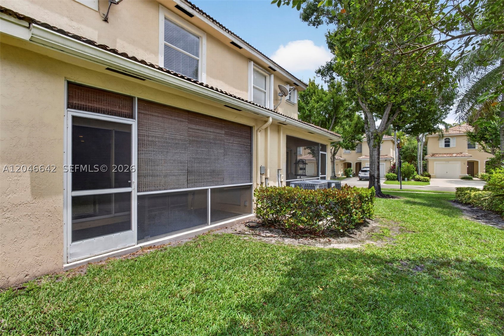 TOWNE PLACE - Residential