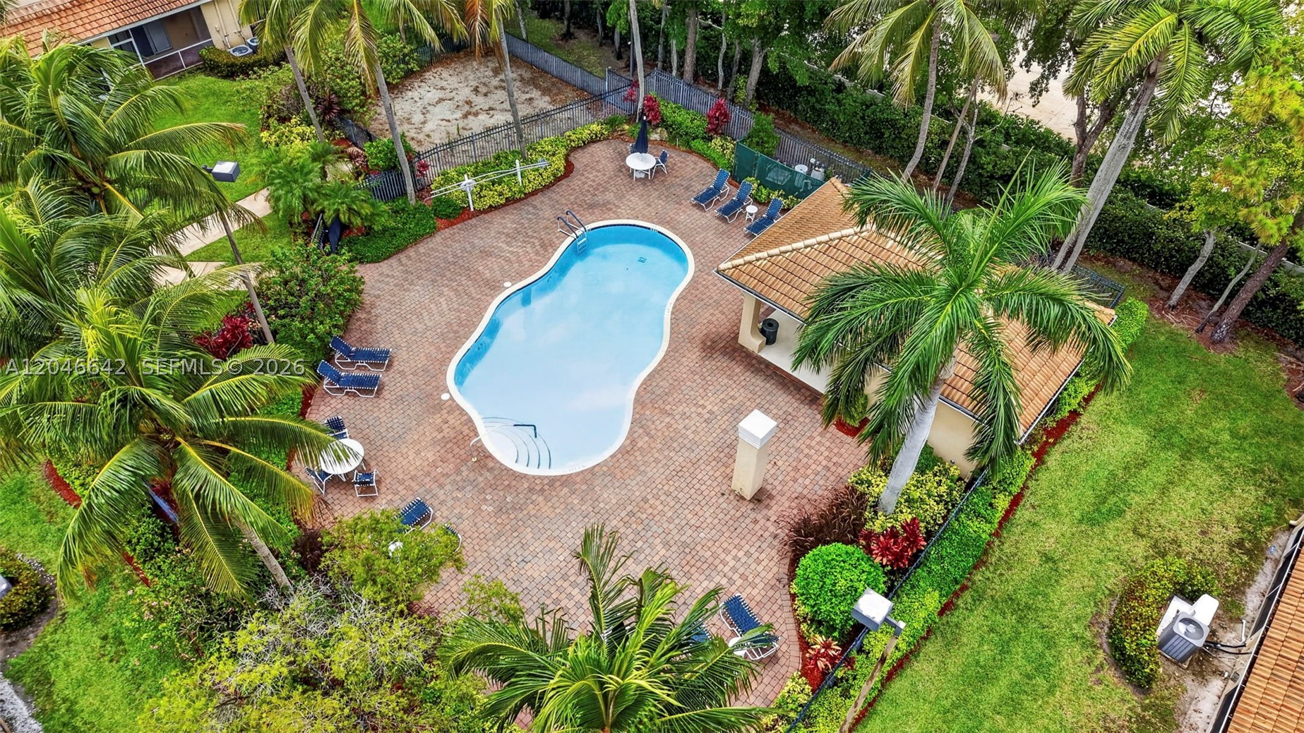TOWNE PLACE - Residential