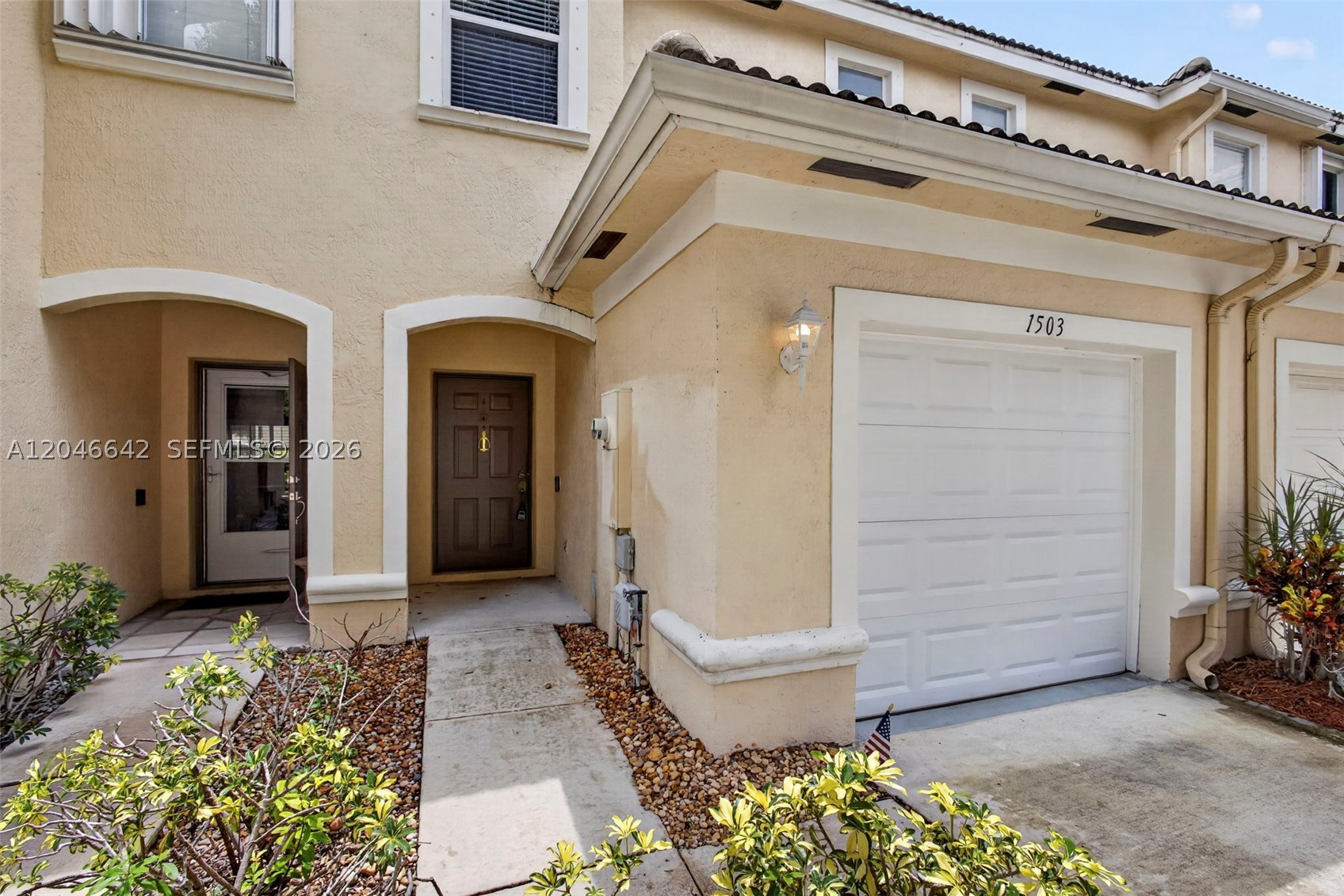 TOWNE PLACE - Residential