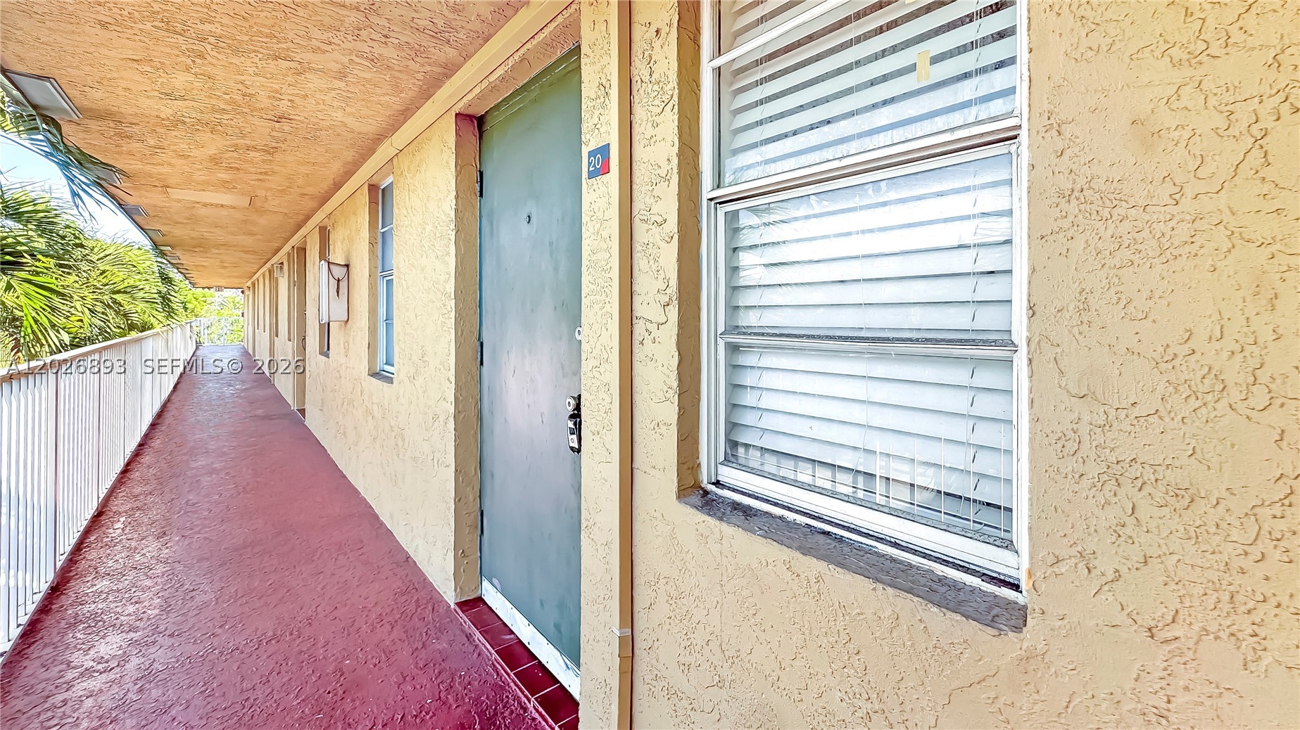 EL SOL AT MAIN STREET CON - Residential Lease