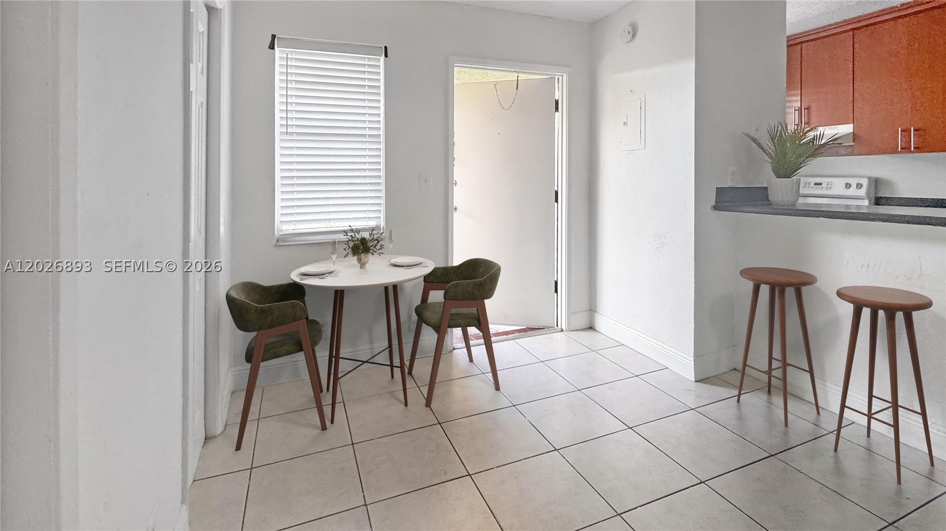 EL SOL AT MAIN STREET CON - Residential Lease
