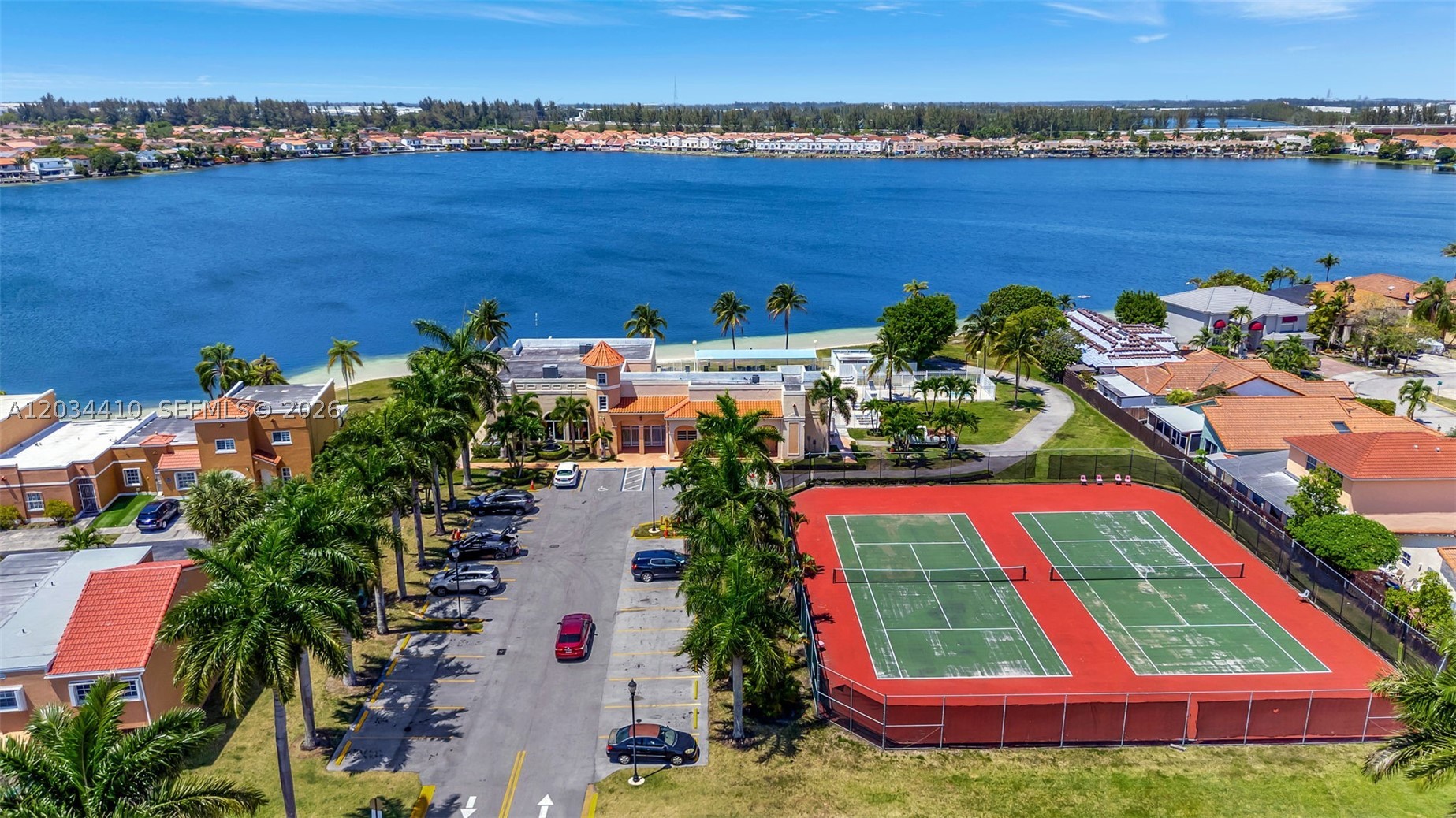 MARINA REAL CONDO NO 5 - Residential