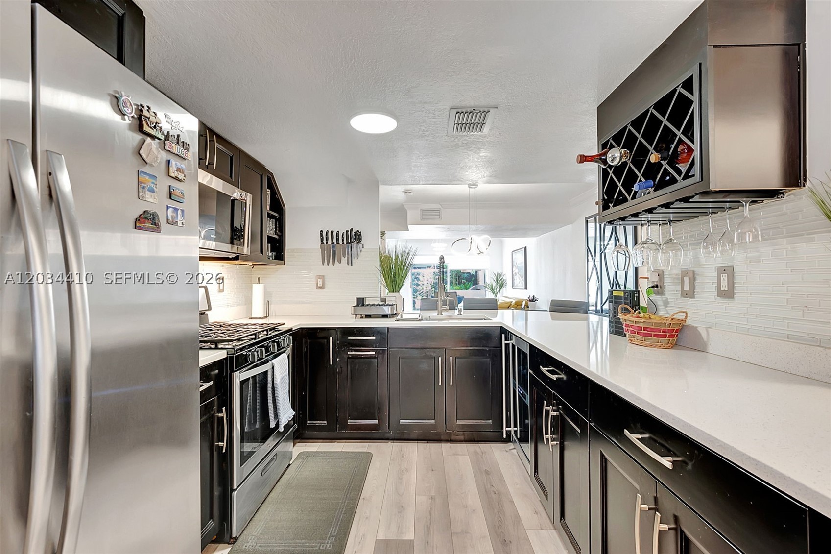 MARINA REAL CONDO NO 5 - Residential