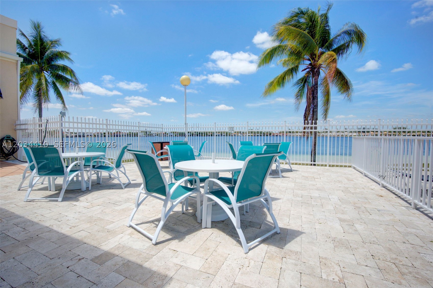 MARINA REAL CONDO NO 5 - Residential