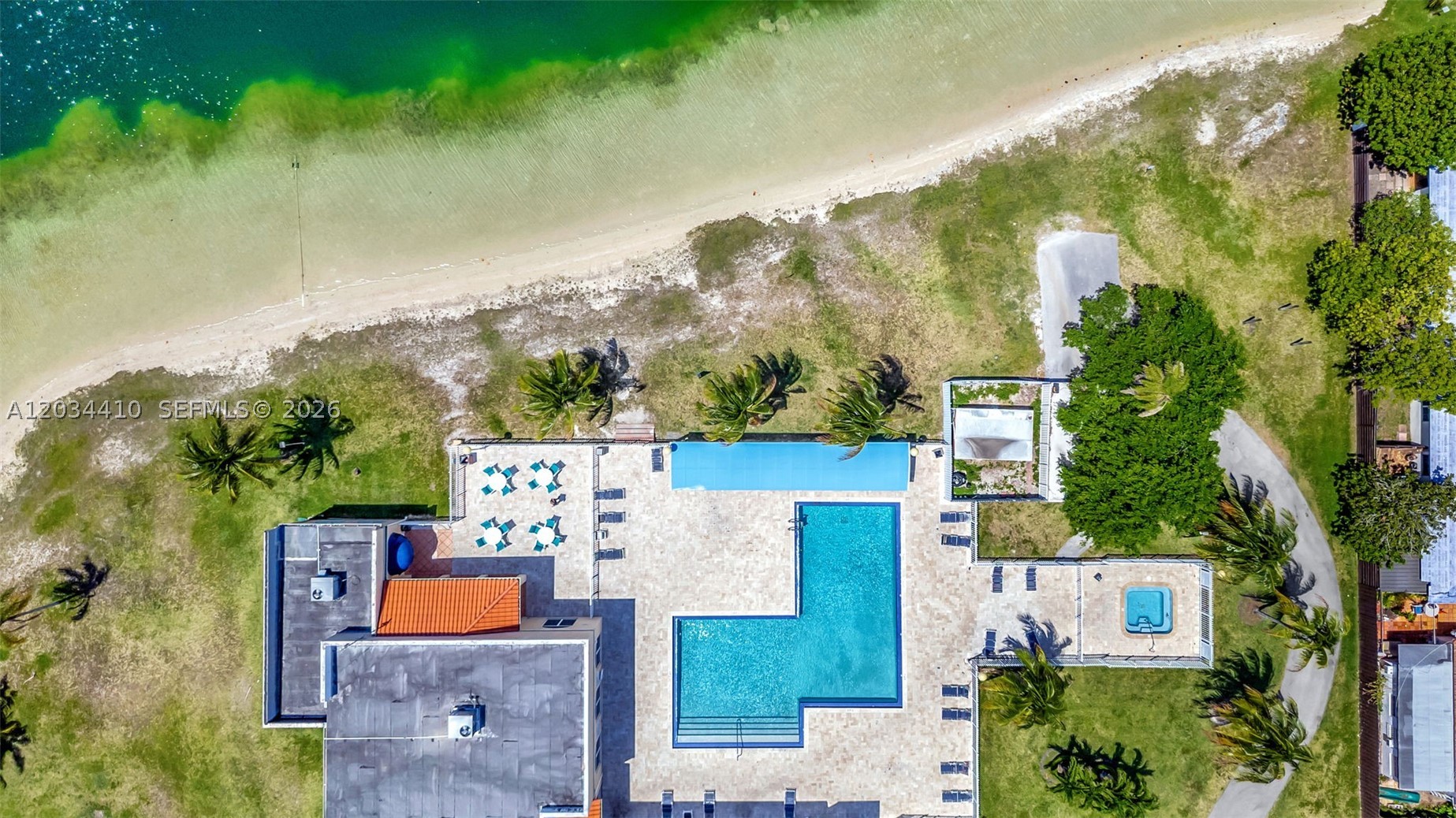 MARINA REAL CONDO NO 5 - Residential