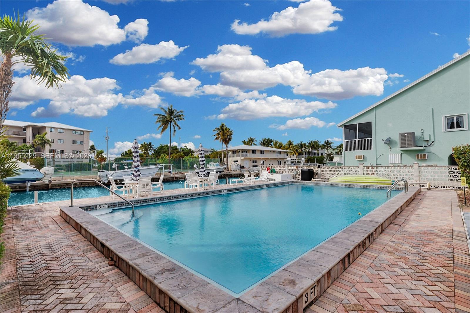 HARBOR CLUB SOUTH CONDOMI - Residential