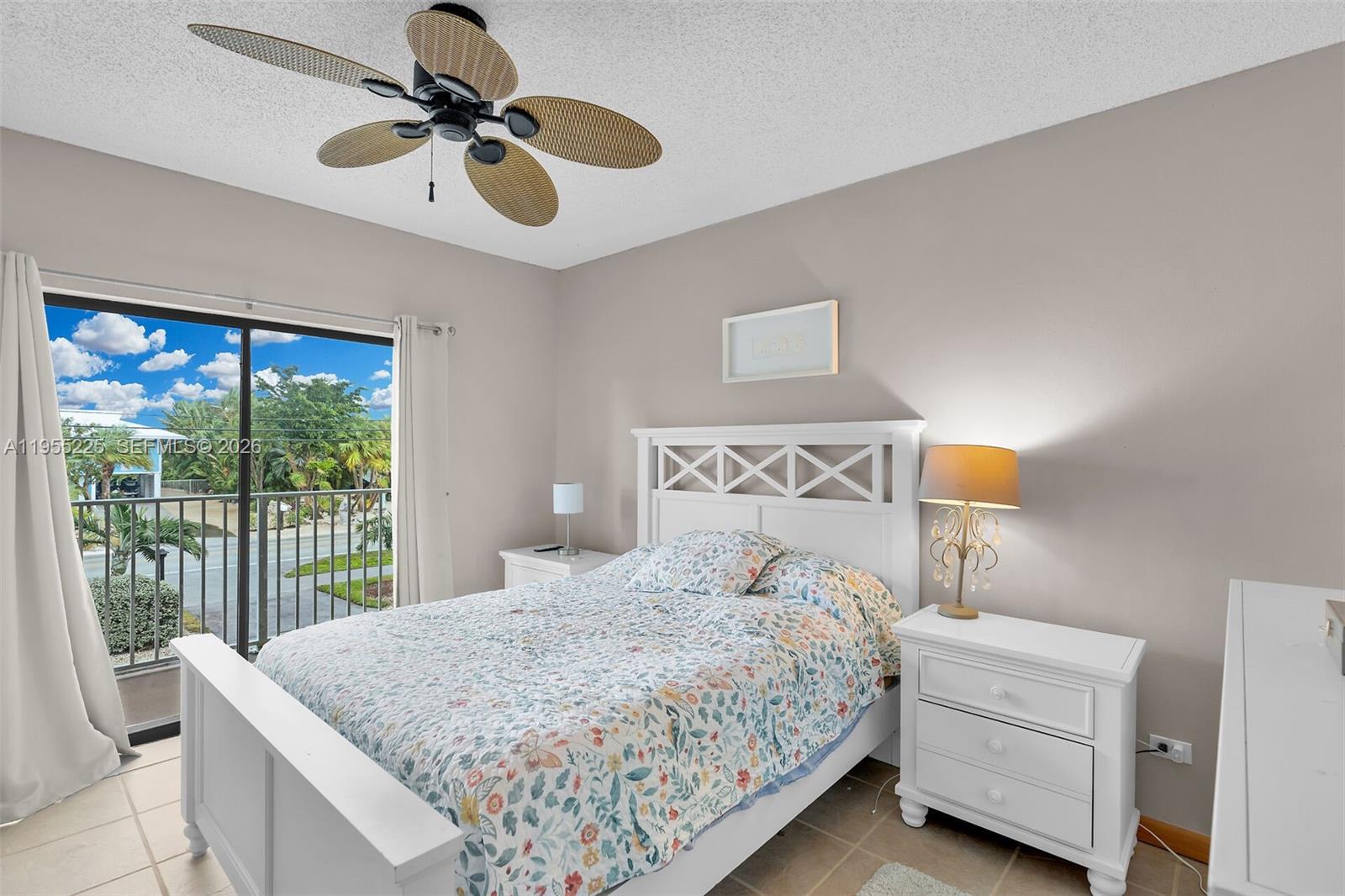 HARBOR CLUB SOUTH CONDOMI - Residential