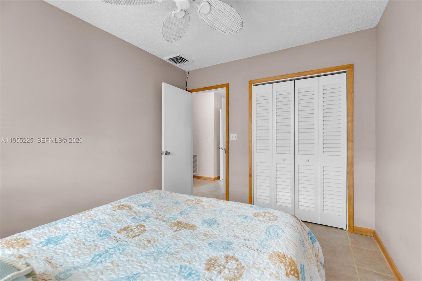 HARBOR CLUB SOUTH CONDOMI - Residential