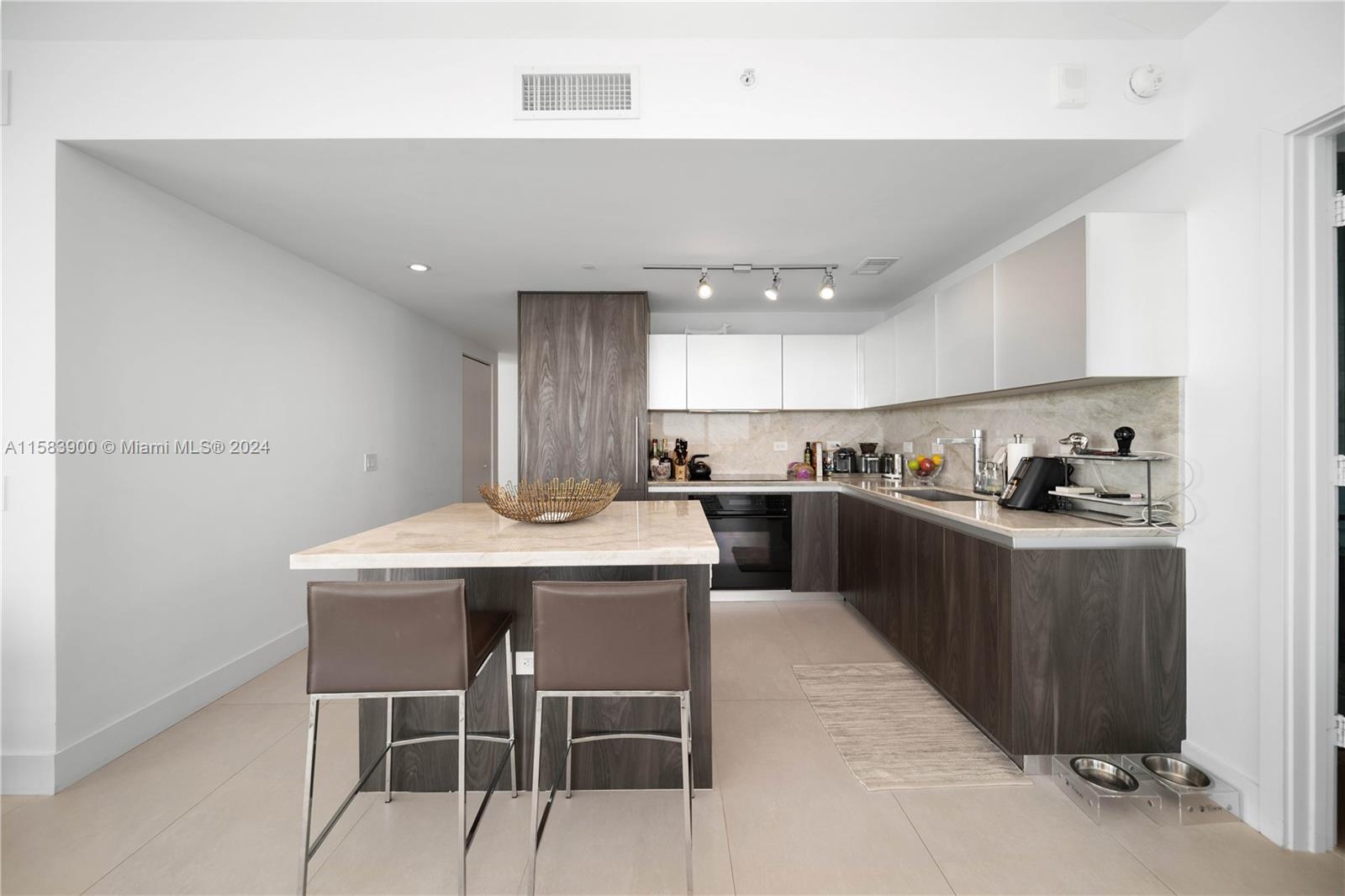 ONE PARAISO CONDO - Residential Lease
