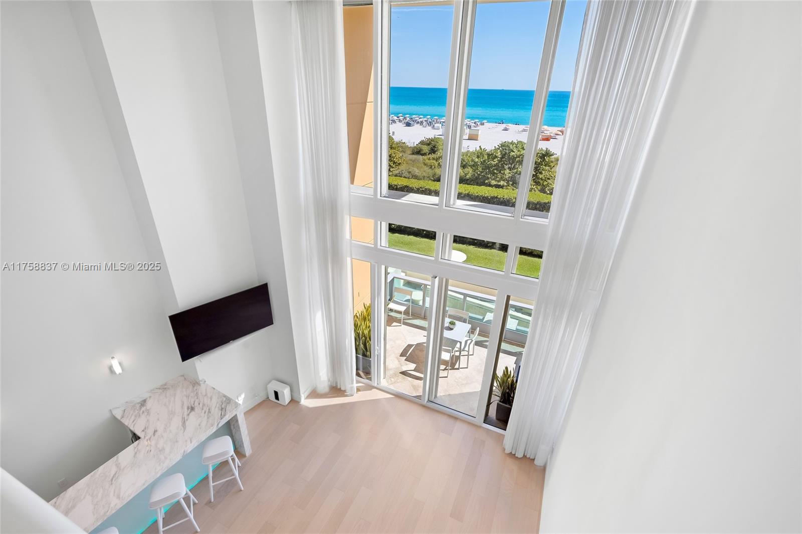 IL VILLAGGIO ON SOUTH BEA - Residential