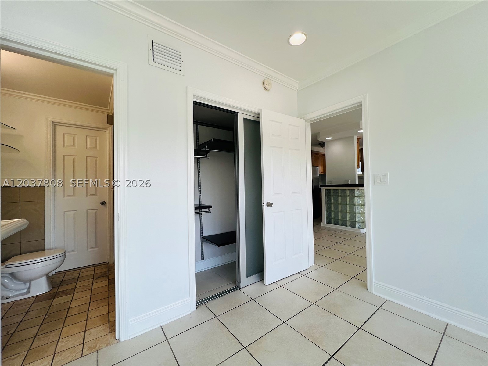 LUCY CONDO - Residential Lease