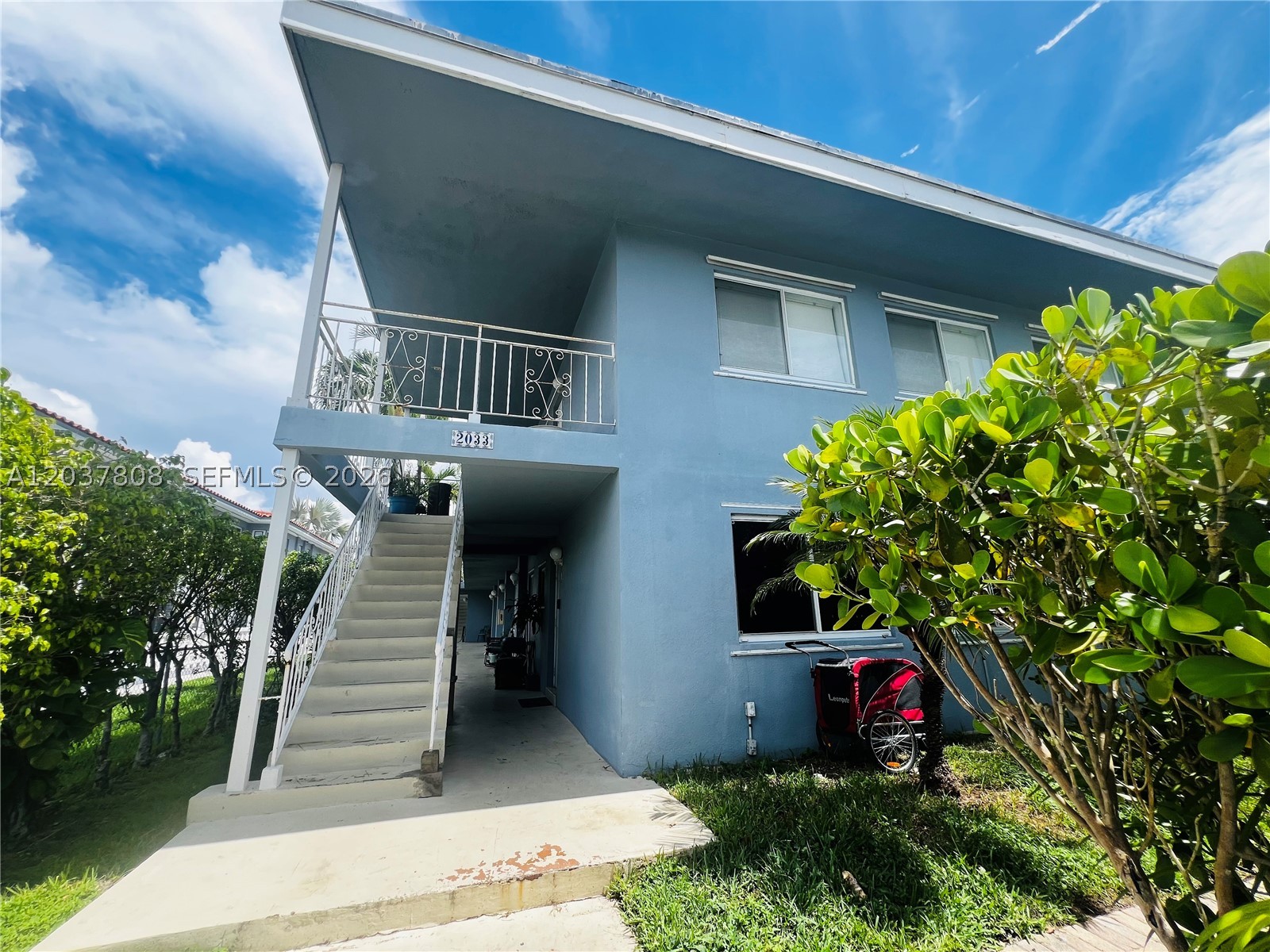 LUCY CONDO - Residential Lease
