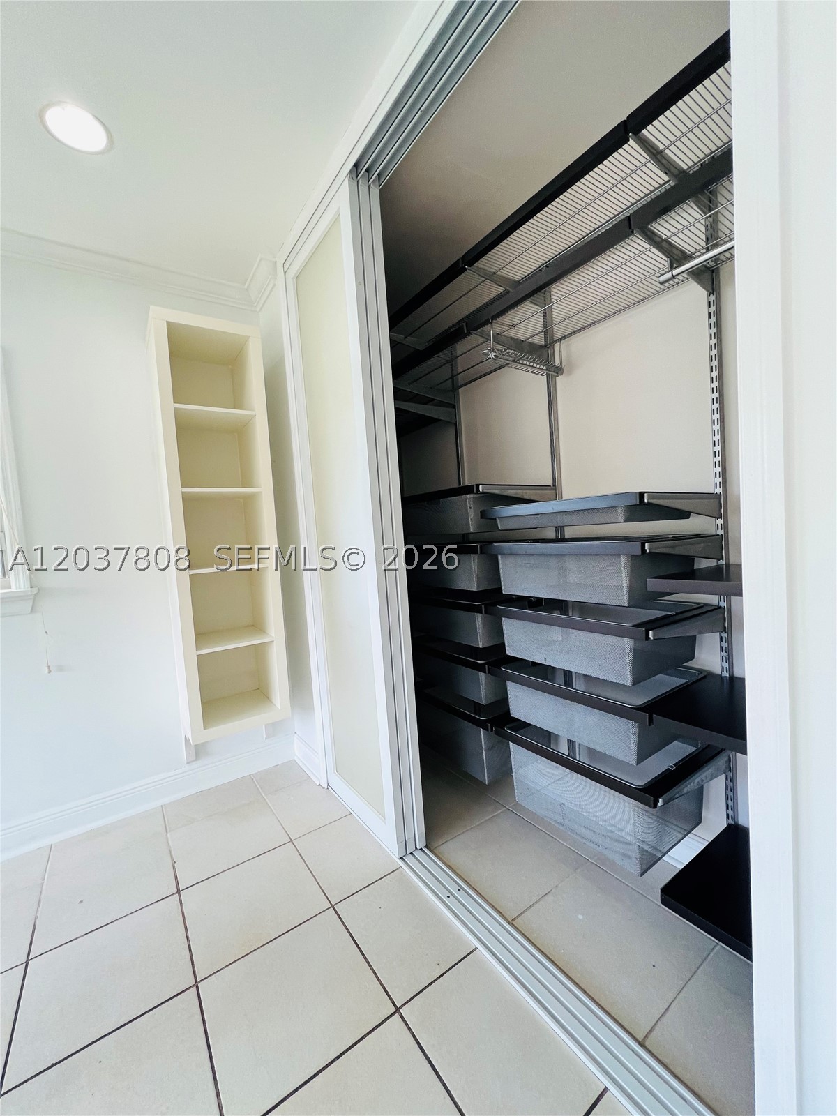 LUCY CONDO - Residential Lease