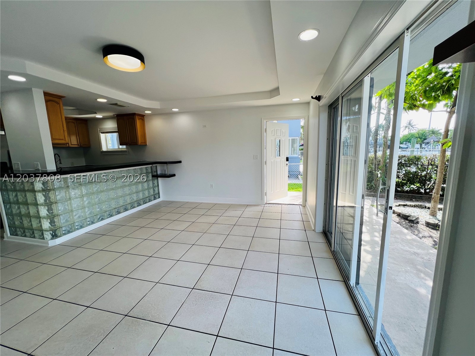LUCY CONDO - Residential Lease
