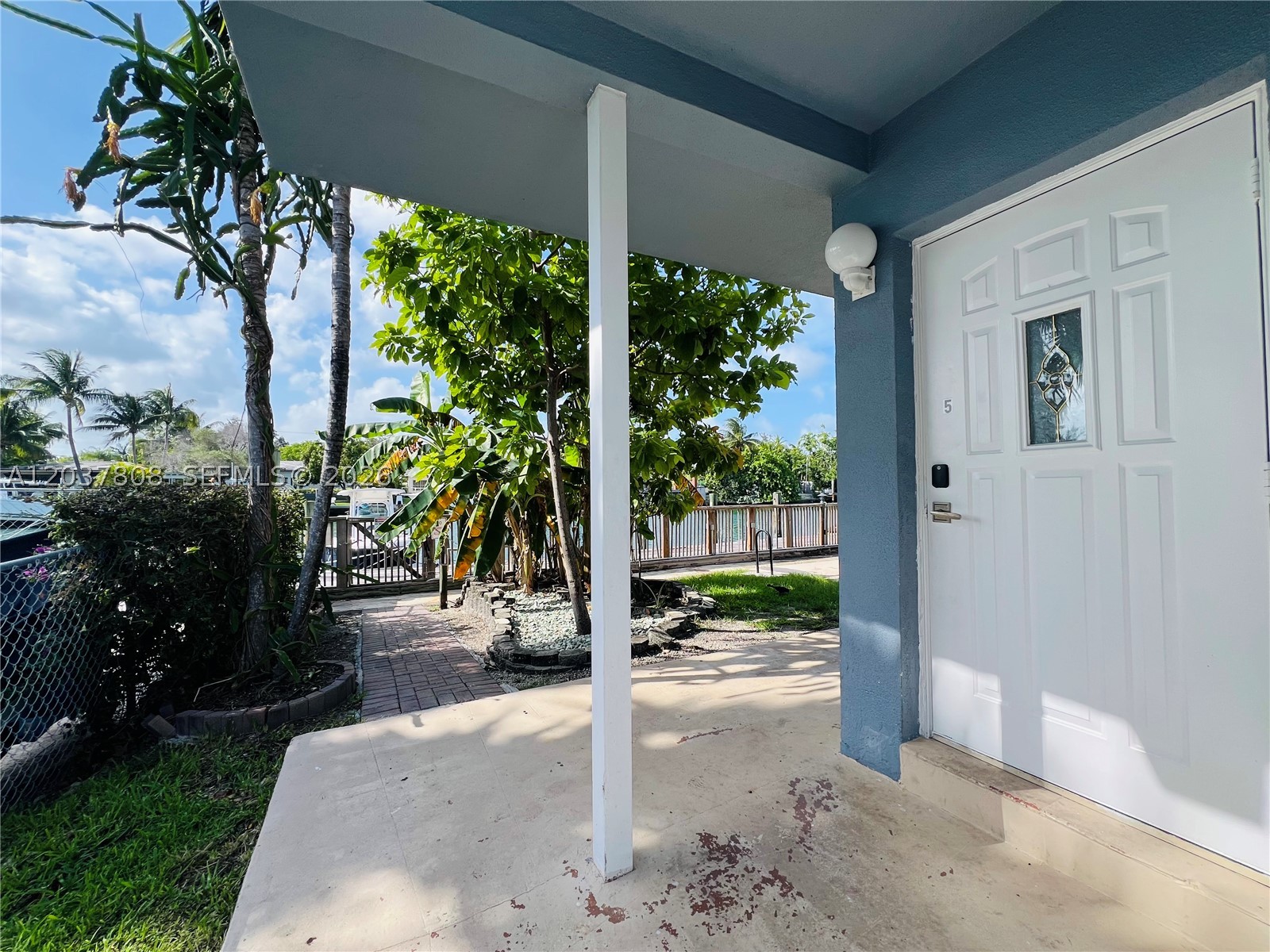 LUCY CONDO - Residential Lease