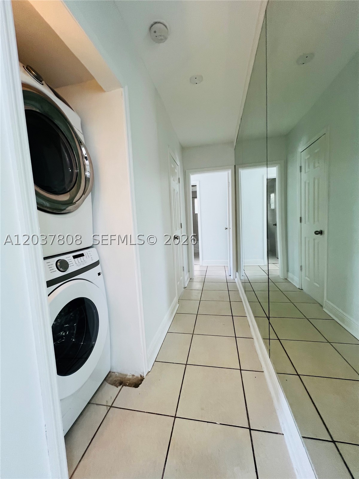 LUCY CONDO - Residential Lease