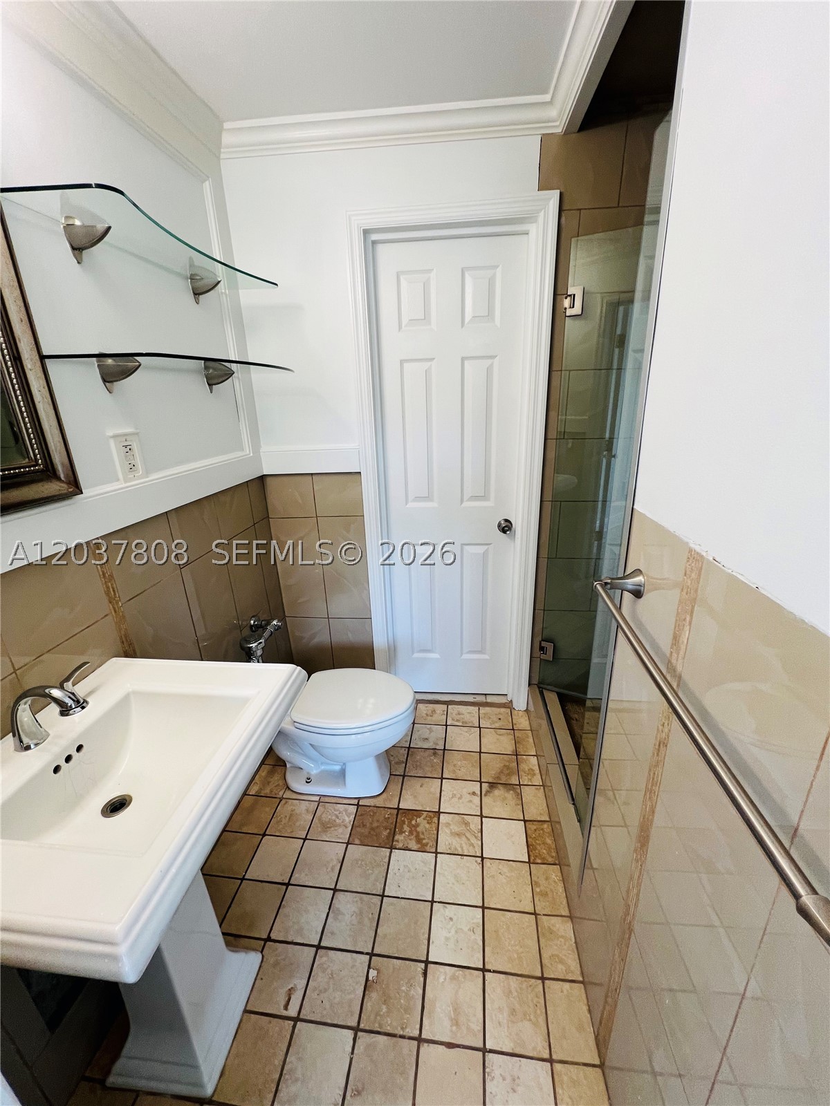 LUCY CONDO - Residential Lease
