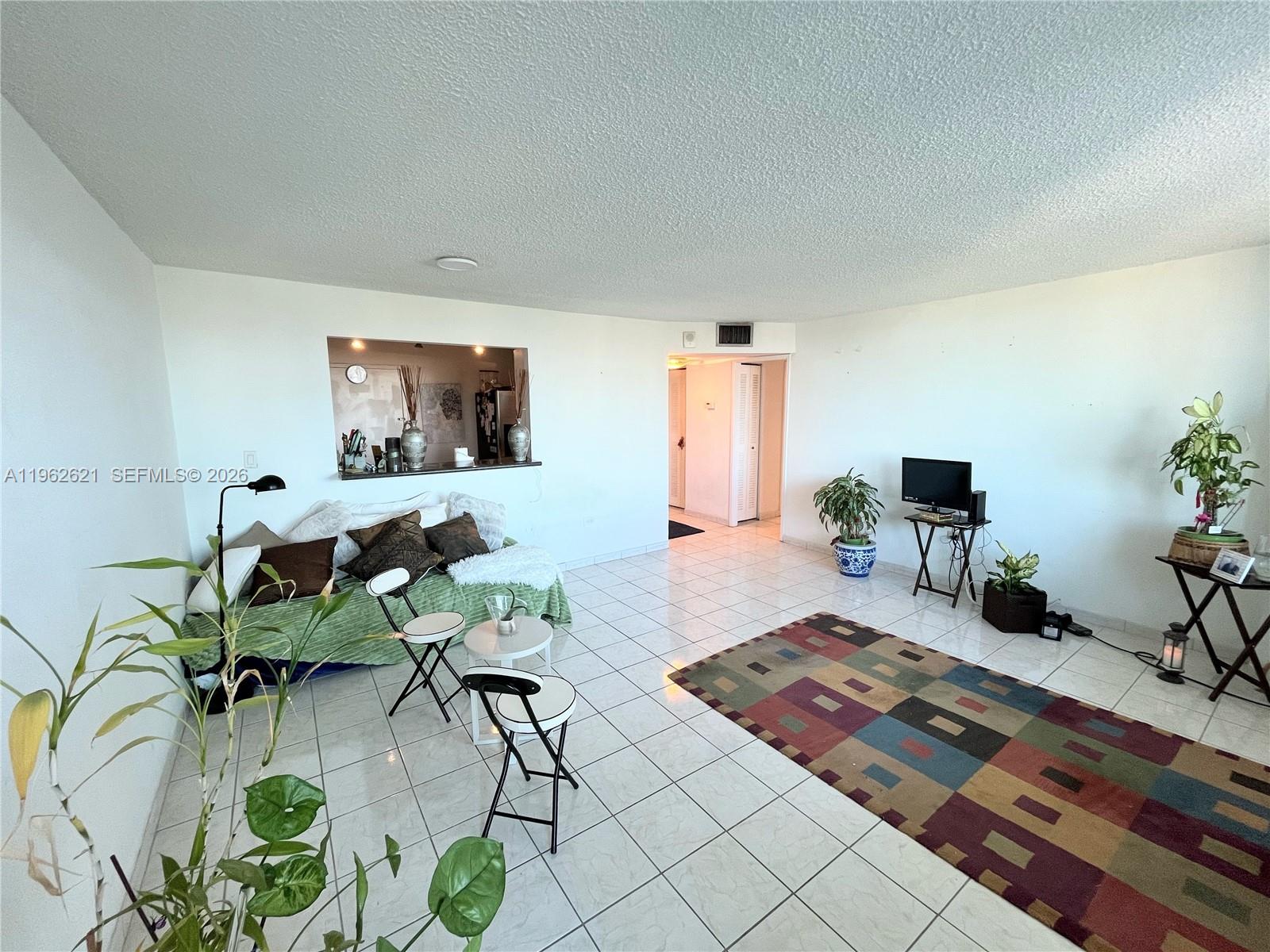 BURLEIGH HOUSE CONDO - Residential