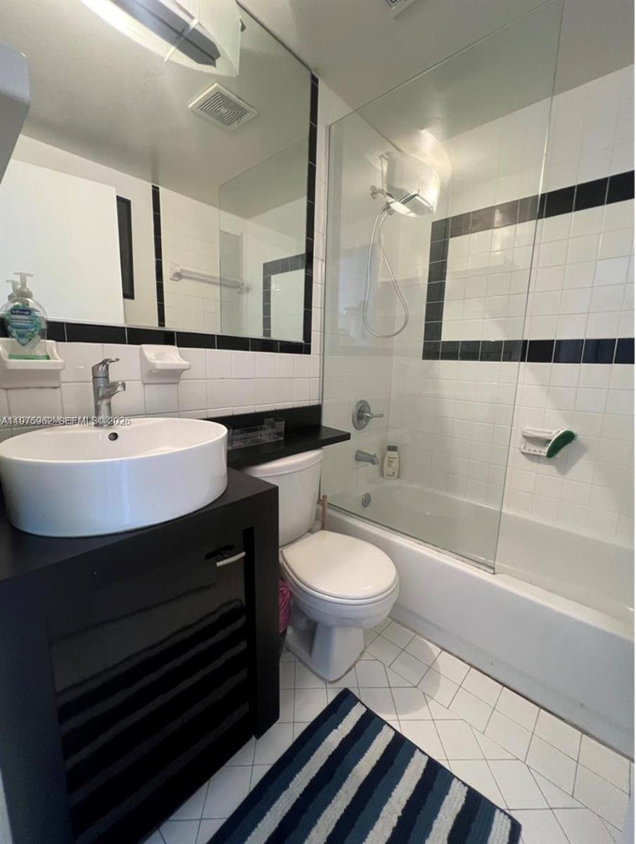 HAMILTON CONDO - Residential Lease