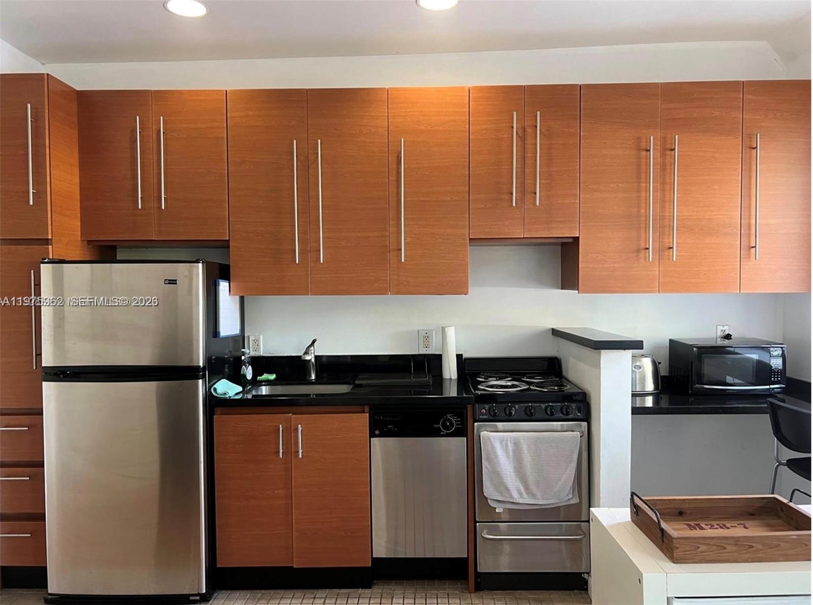 HAMILTON CONDO - Residential Lease