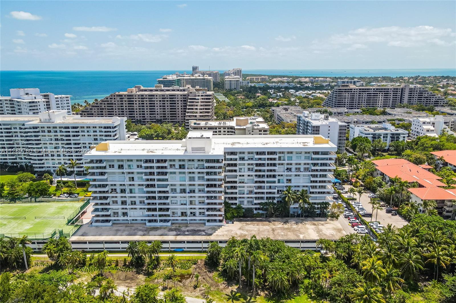 COMMODORE CLUB WEST CONDO - Residential Lease