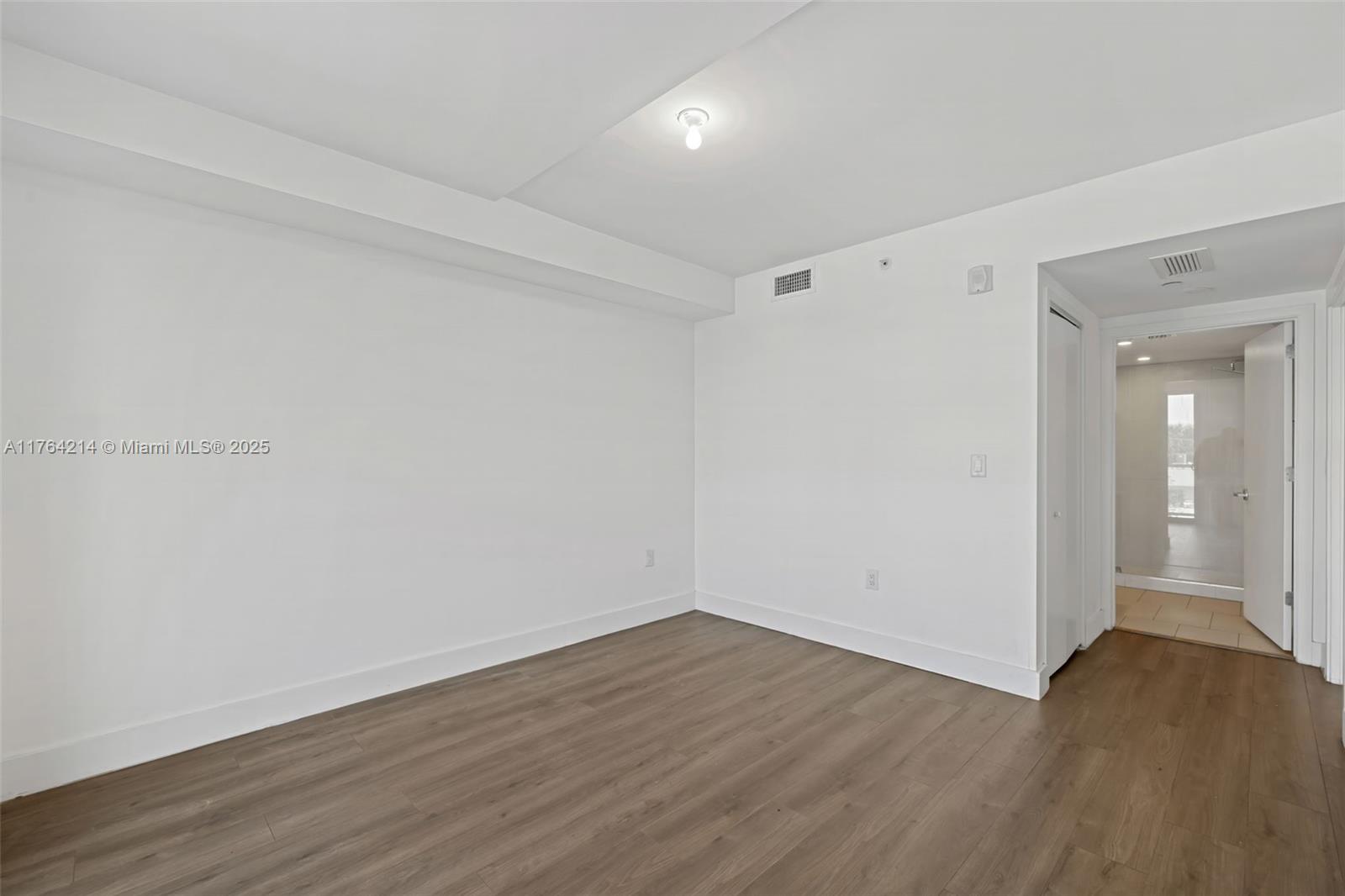 THE HIGHLANDS CONDO - Residential