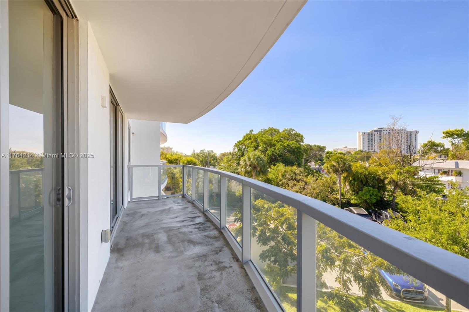 THE HIGHLANDS CONDO - Residential