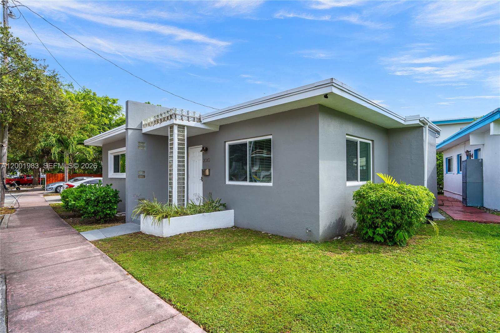 ISLE OF NORMANDY MIAMI VI - Residential