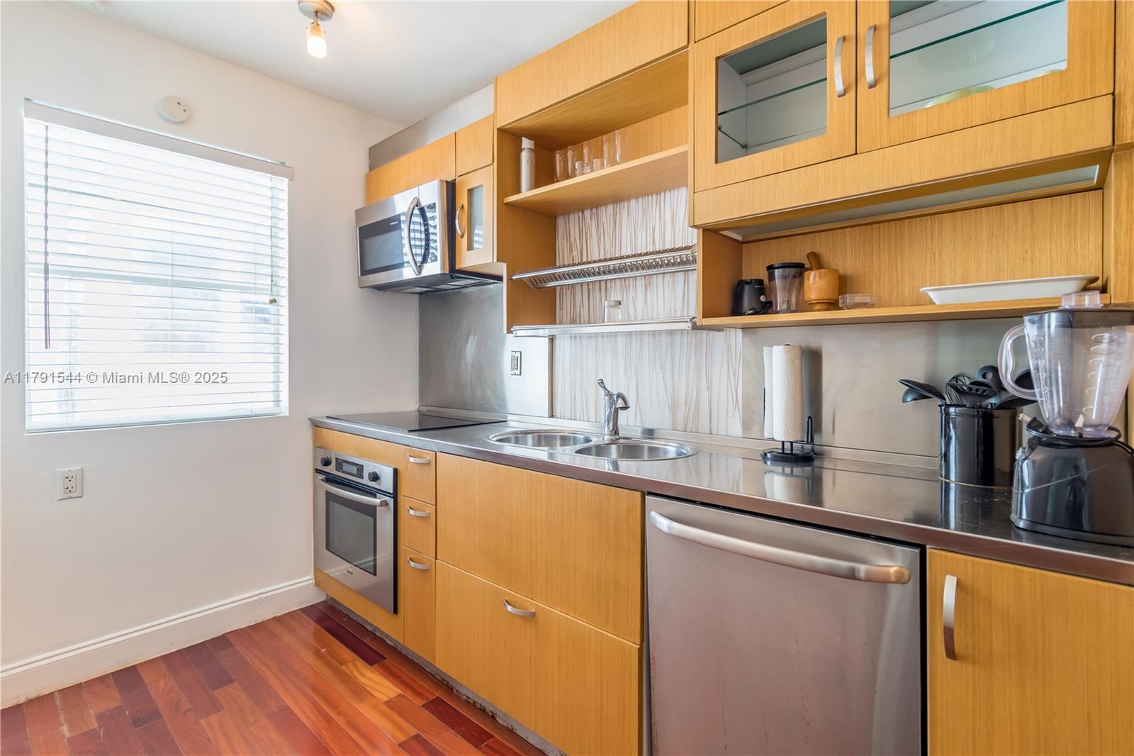 RETREAT CONDO - Residential Lease