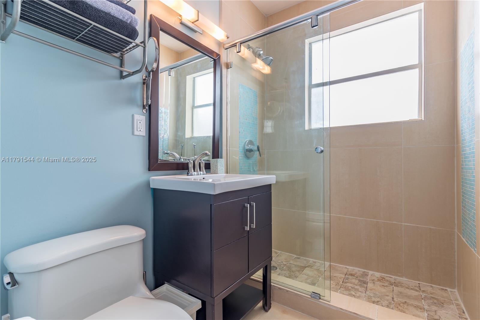 RETREAT CONDO - Residential Lease