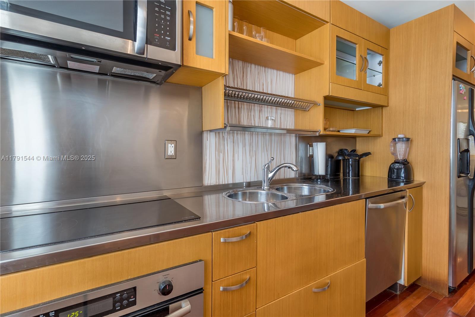 RETREAT CONDO - Residential Lease