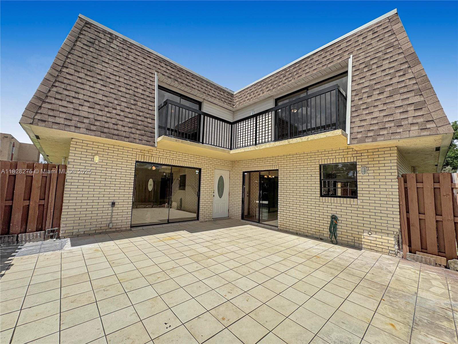 BAY TREE PATIO HOMES COND - Residential