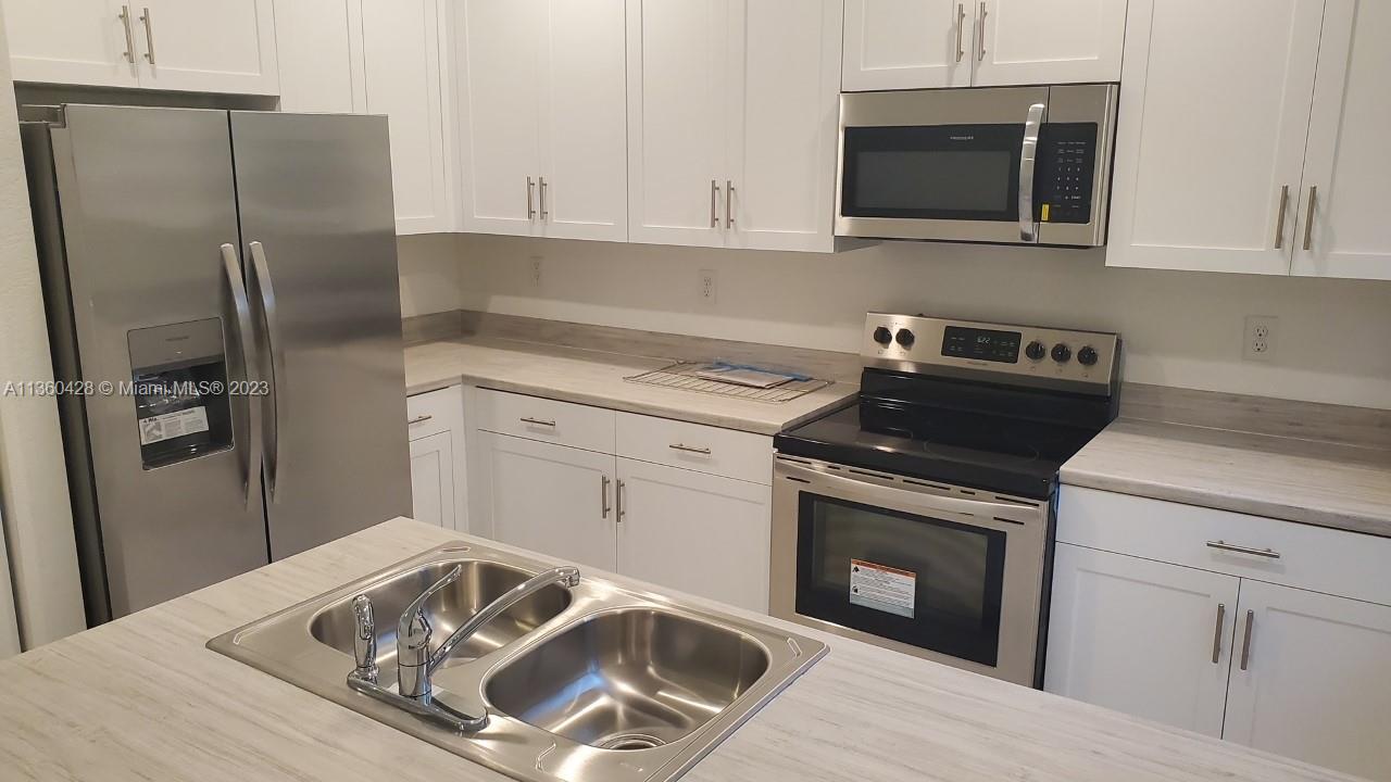 THE RIVIERA - Residential Lease