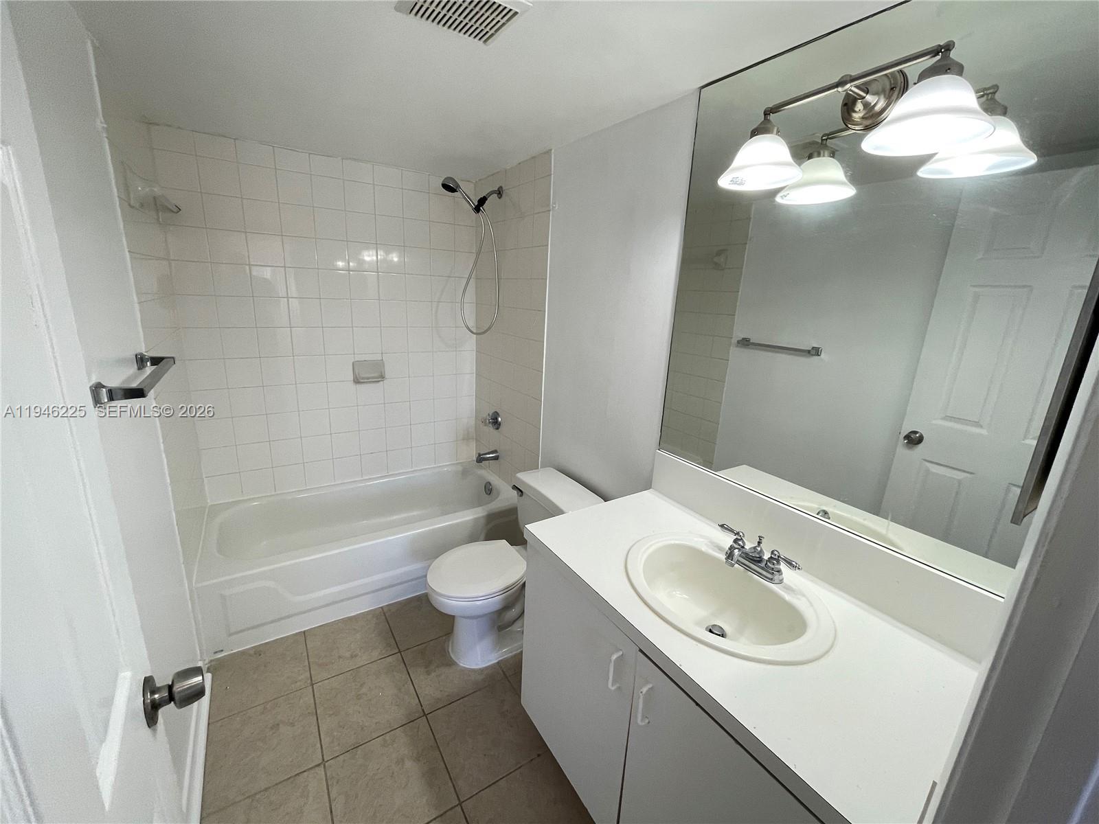 MILANO CONDO - Residential