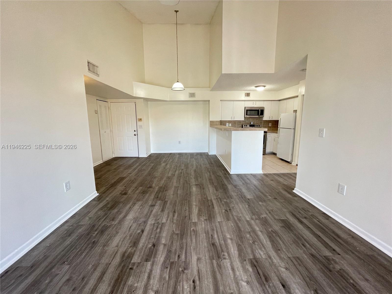MILANO CONDO - Residential