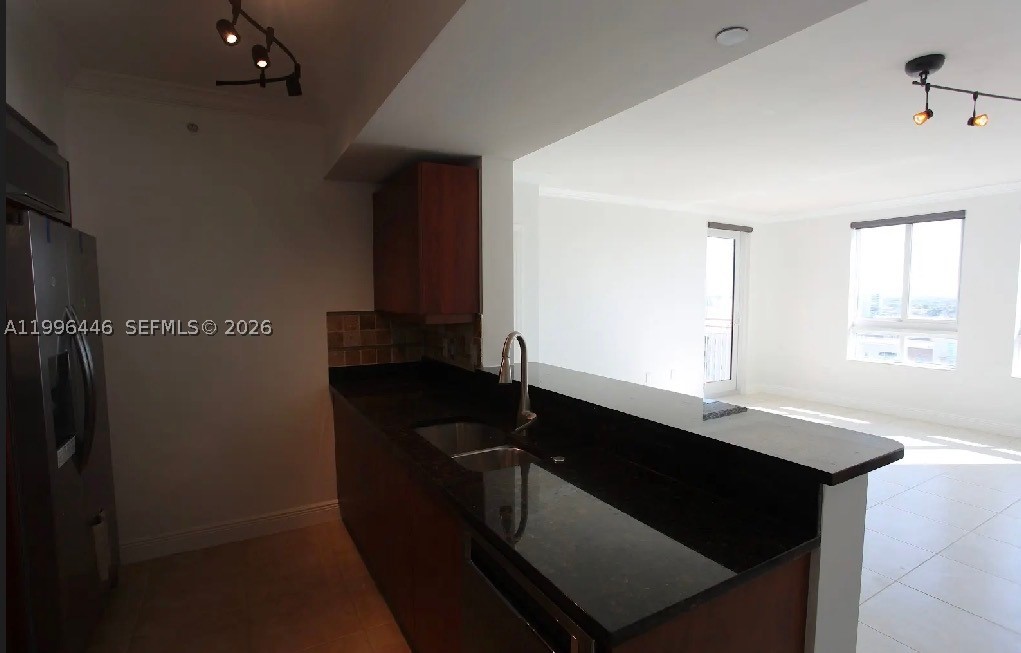 TOSCANO CONDO - Residential