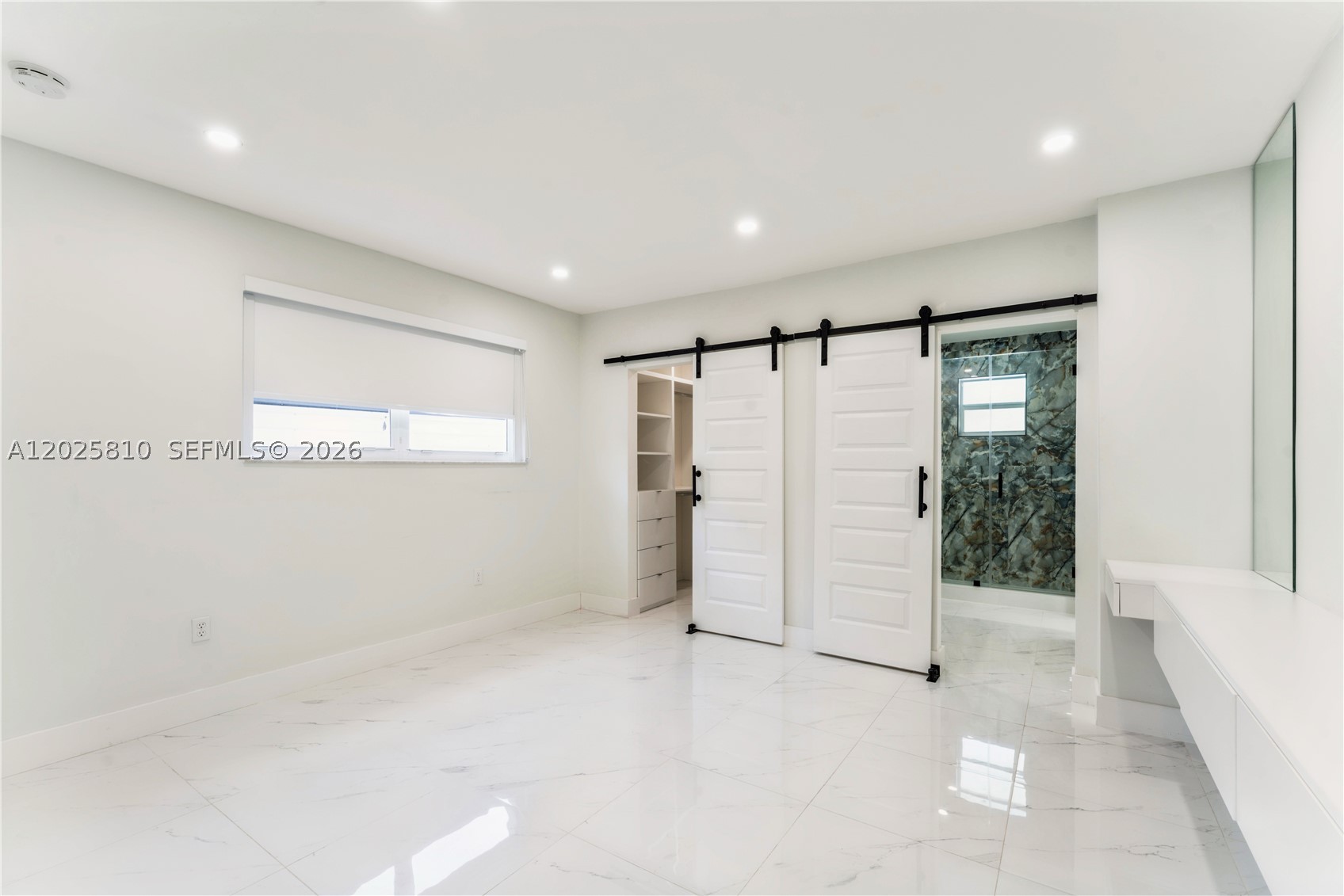 HOLLYWOOD HOMESITES HIGH - Residential