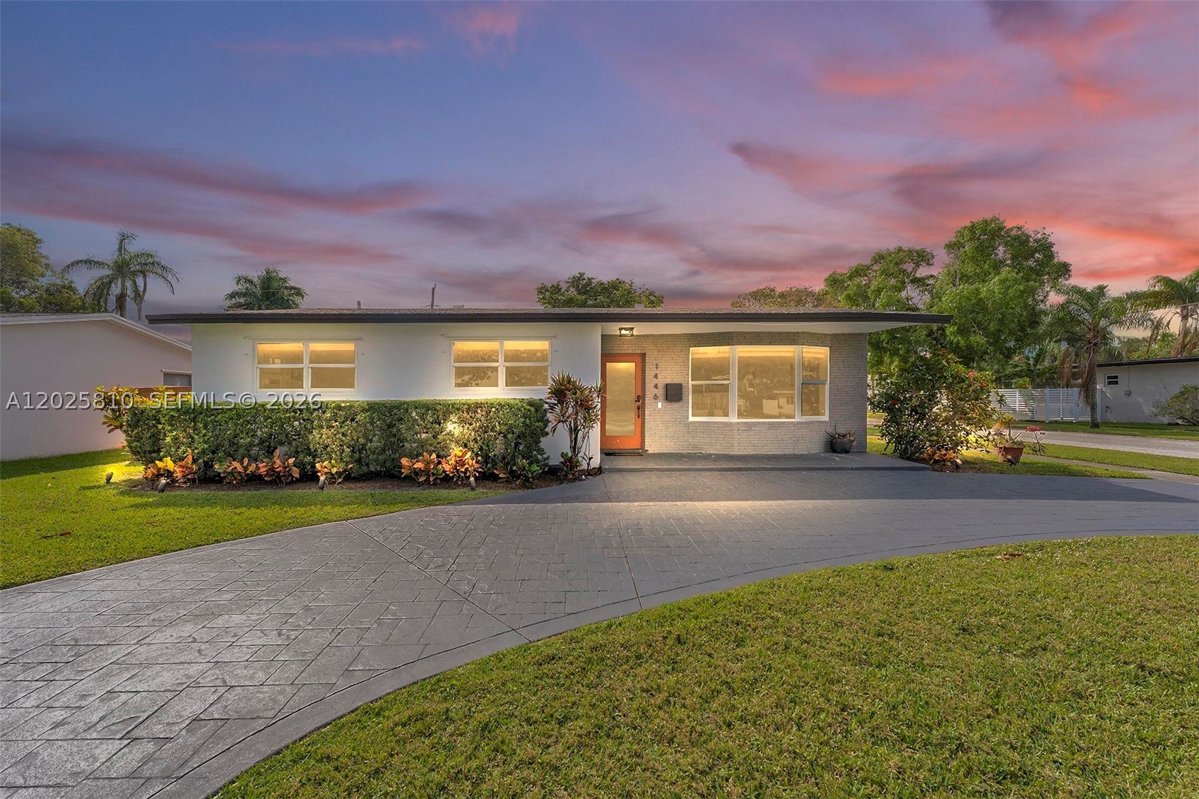 HOLLYWOOD HOMESITES HIGH - Residential