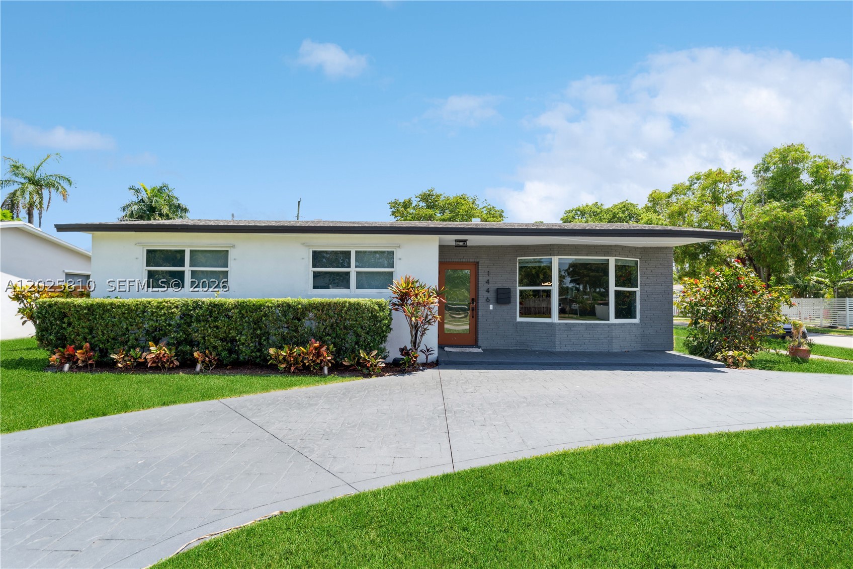 HOLLYWOOD HOMESITES HIGH - Residential
