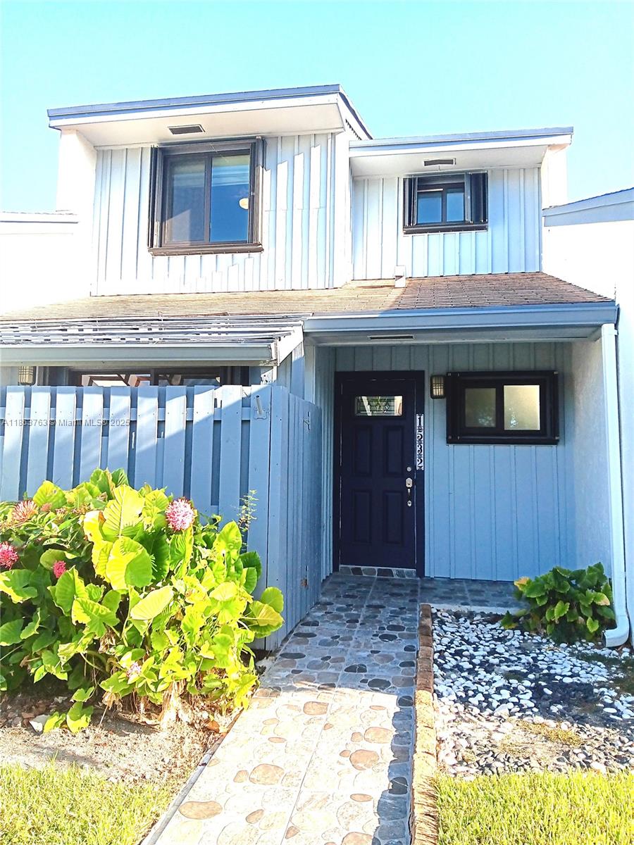 The beach home is located east of US-1, within walking distance of Hollywood Beach, offering all its fine dining and entertainment. Spacious 2-story townhome in a gated community next to the golf course. Minutes to Hollywood Beach and Hollywood Downtown. Fenced porch in front and screened patio in the back, beautiful hardwood floors upstairs, and a large master bedroom with a balcony. The community features security cameras throughout and a heated pool. Centrally located, close to the airport and shops.

Please note: The townhouse is currently rented, so showings need to be coordinated in advance with the tenants. To make the process comfortable for everyone, we kindly ask for at least 48 hours’ notice when requesting a showing.

Additionally, we kindly request proof of funds or a mortgage pre-approval letter prior to scheduling the showing, just to ensure a smooth and efficient experience for all parties.