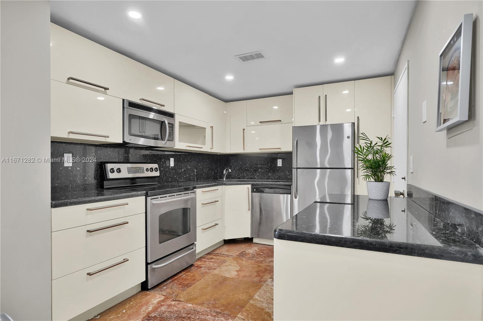 OCEANSIDE PLAZA CONDO - Residential