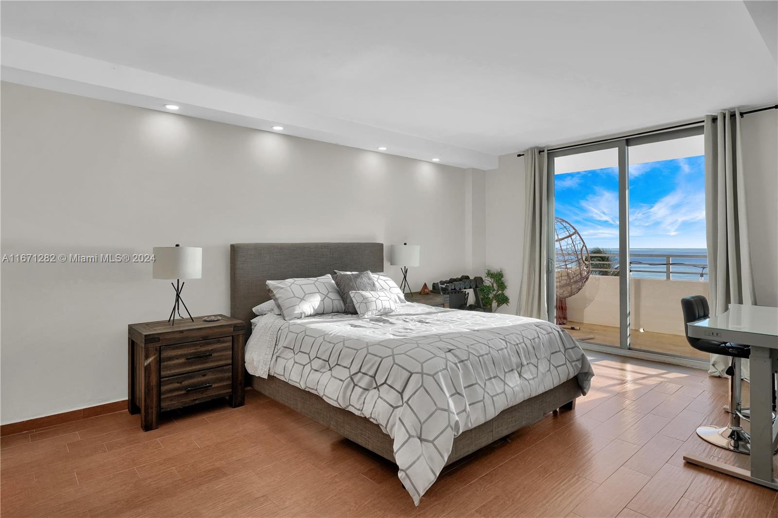 OCEANSIDE PLAZA CONDO - Residential