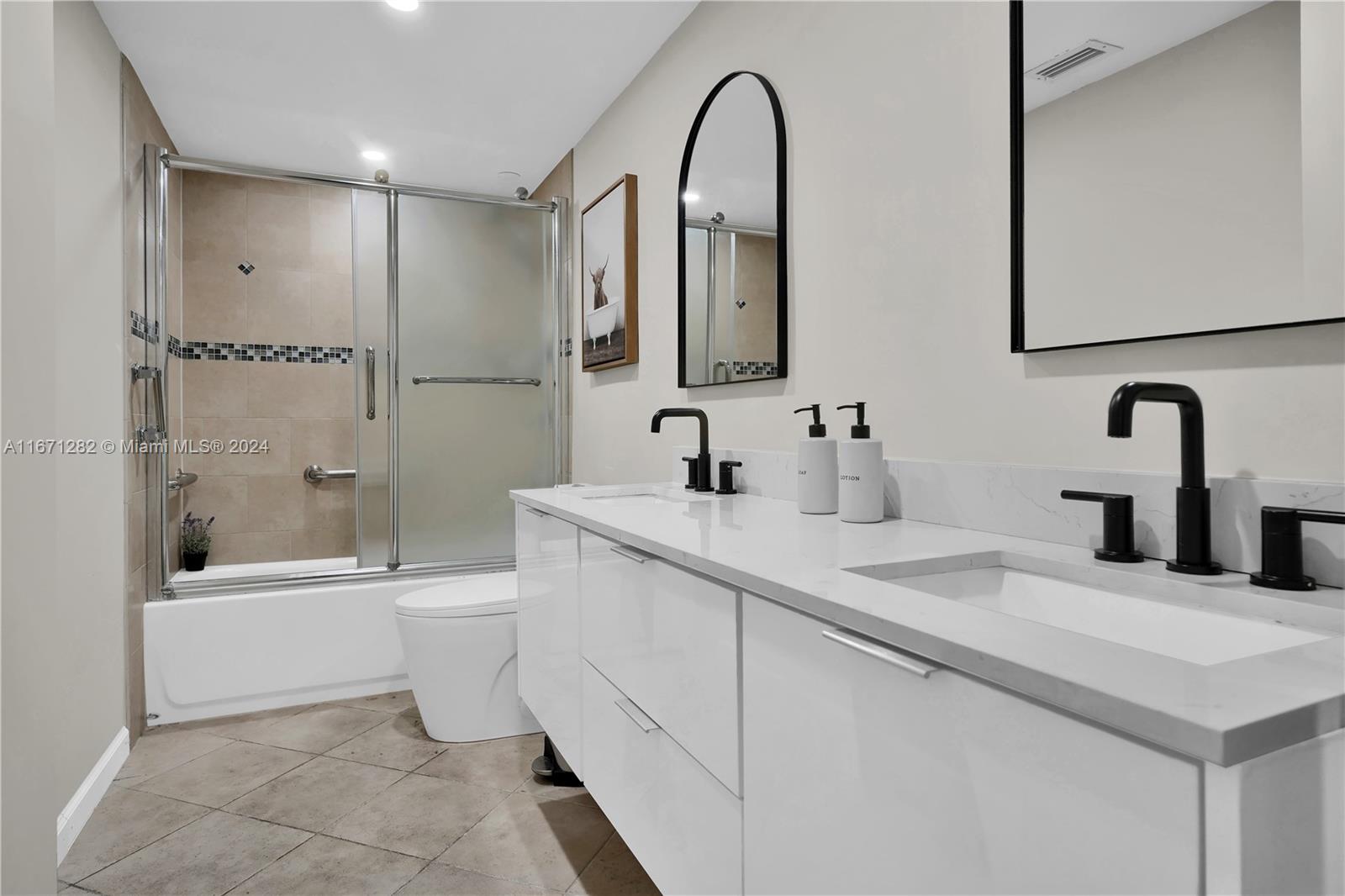 OCEANSIDE PLAZA CONDO - Residential