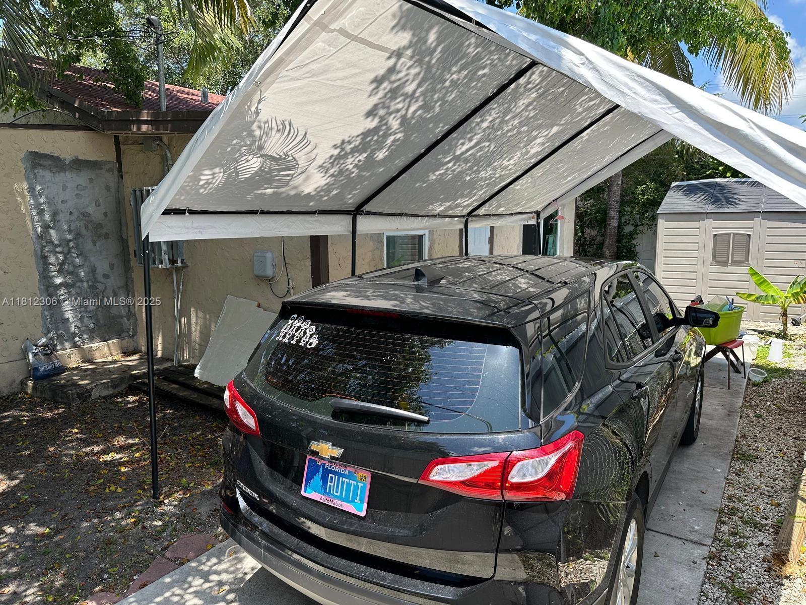 Beautiful three bedroom two bath remodel home very  spacious  new kitchen ,floors new bathroom  in a desirable  neighborhood.