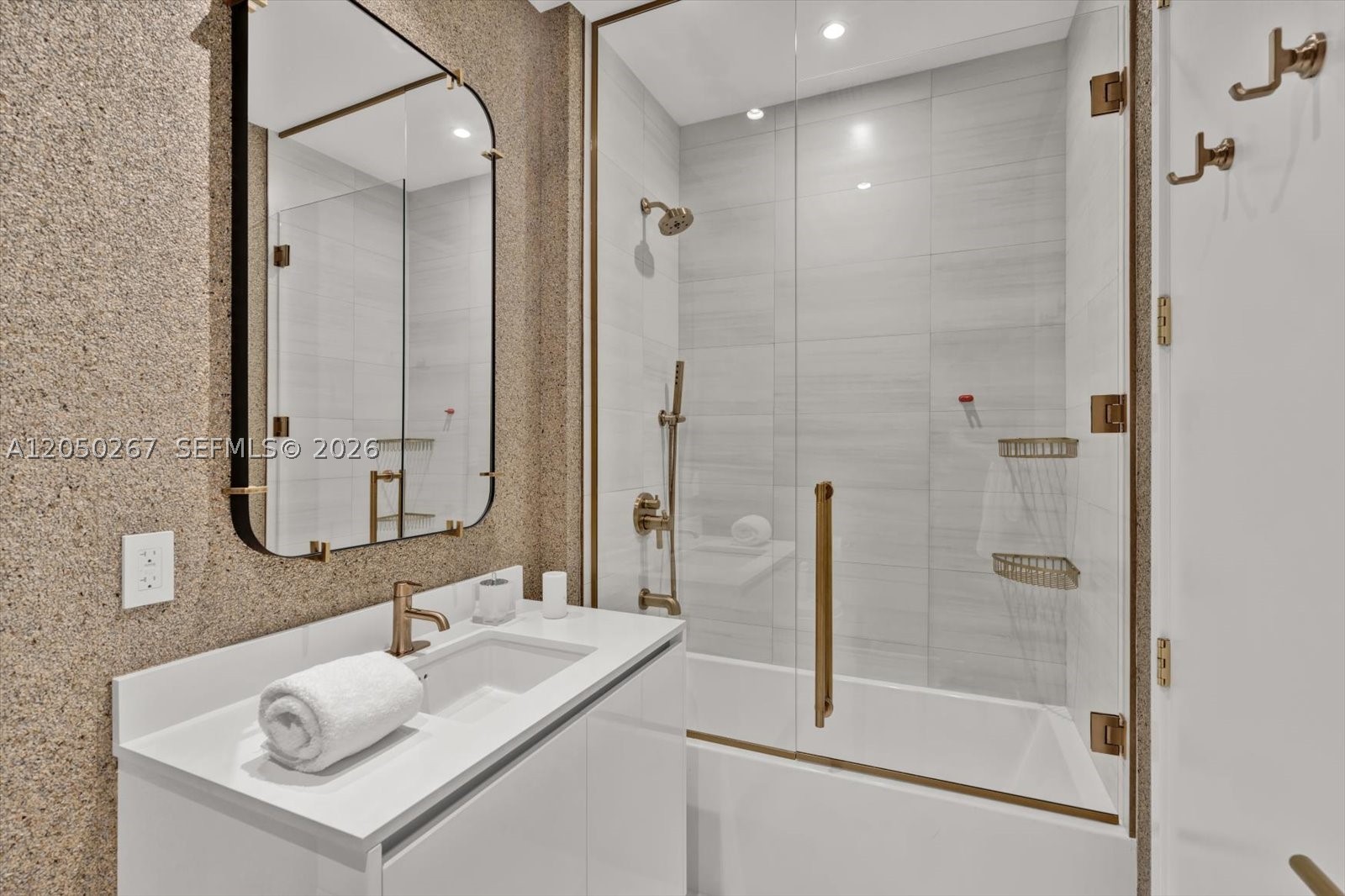 2655 SOUTH BAYSHORE DRIVE - Residential