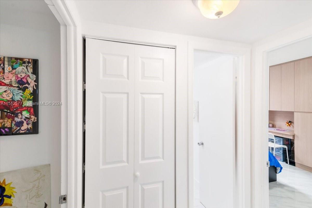 LUDLUM LAKE CONDO BLDG B - Residential